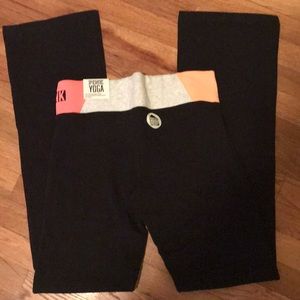 PINK Yogas NWT!